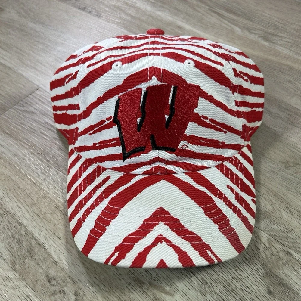VTG Wisconsin Badgers Snapback Hat Zubaz Style Top of the World White Red Cap